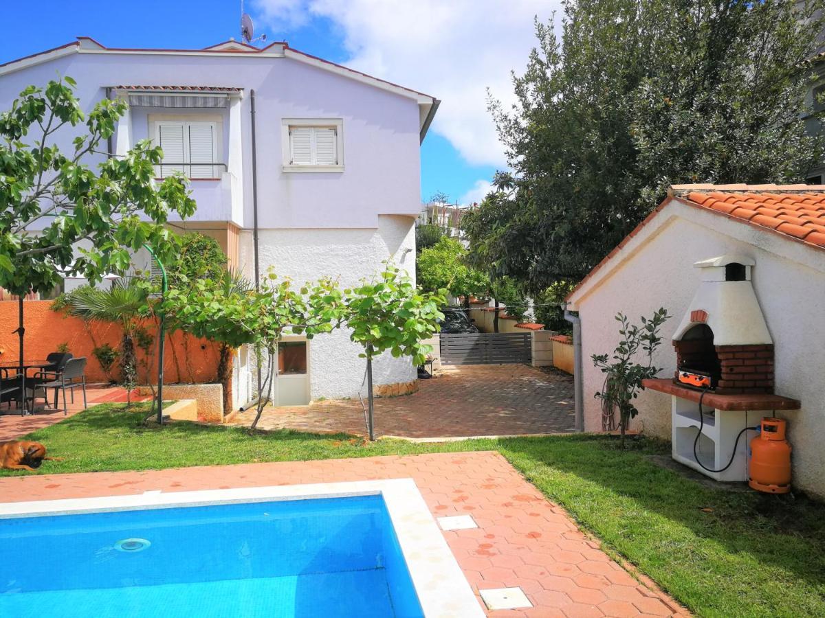 Apartments Bilic With Garden & Swimming Pool - 50M From The Beach Pjescana Uvala Exterior foto
